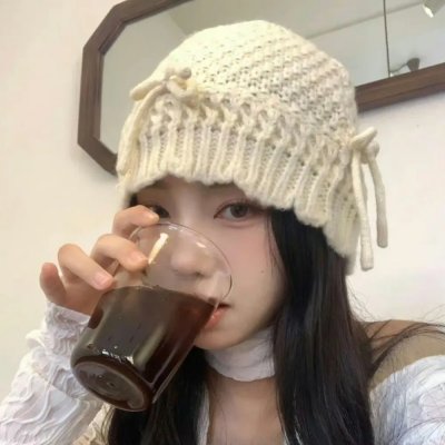 魕